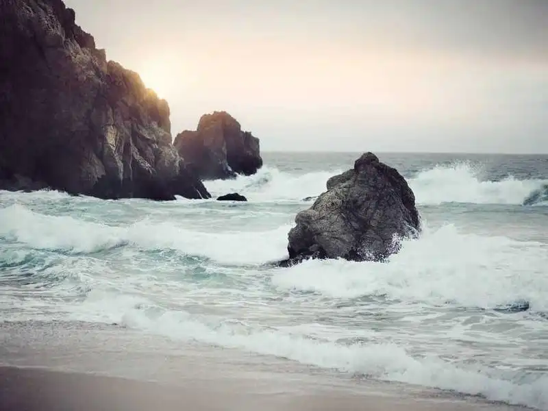Service en céramique Imari polychrome, Japon XIXe siècle