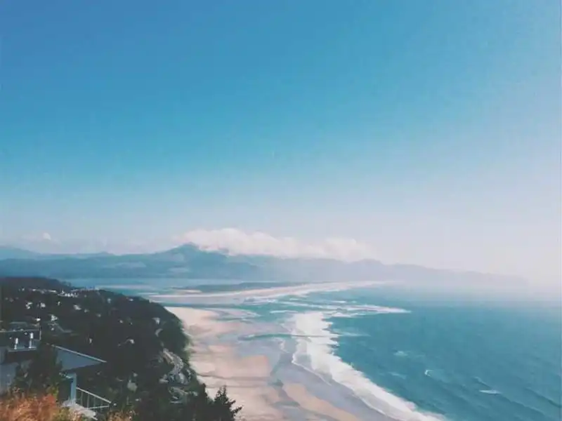 Régulateur de parquet en acajou, XIXe siècle, mécanisme à poids